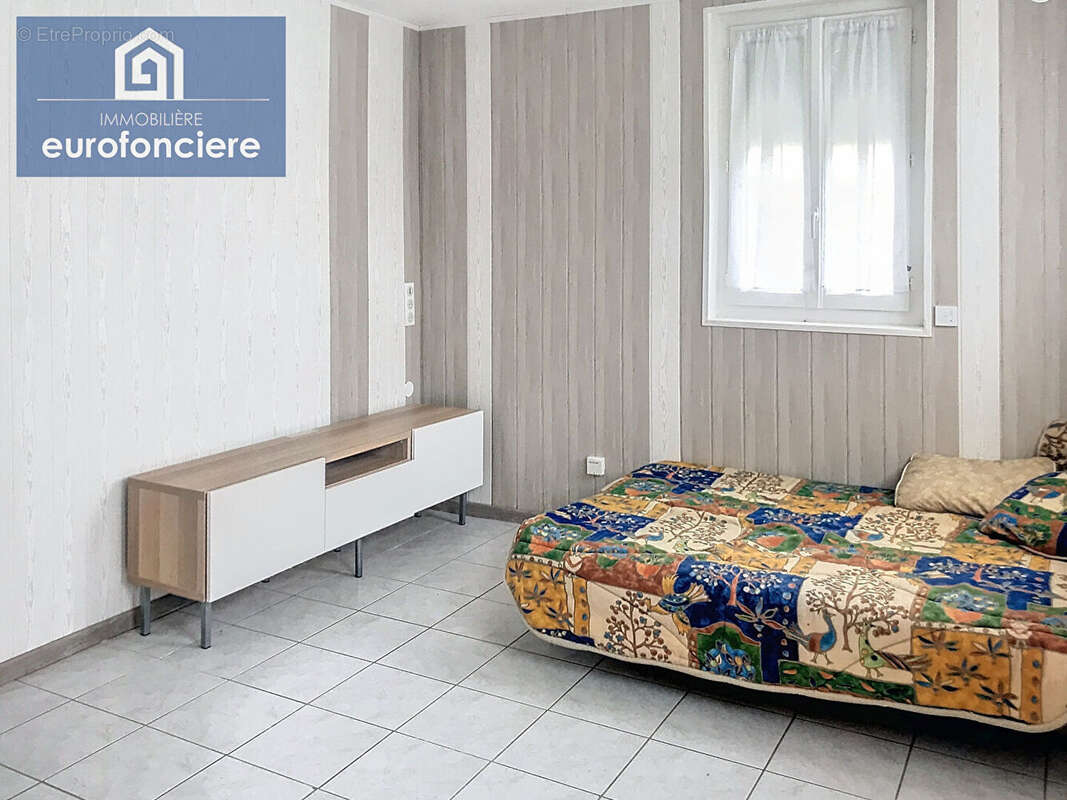 Appartement à AIX-EN-OTHE