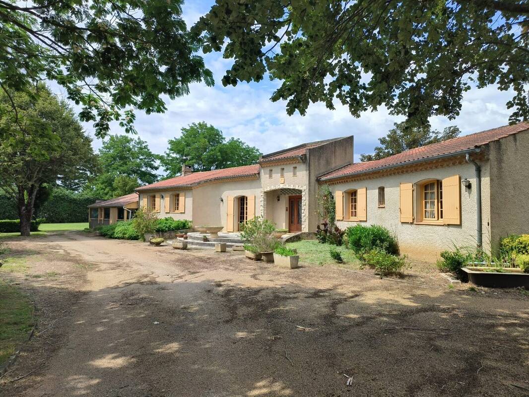 Maison à LABRUGUIERE