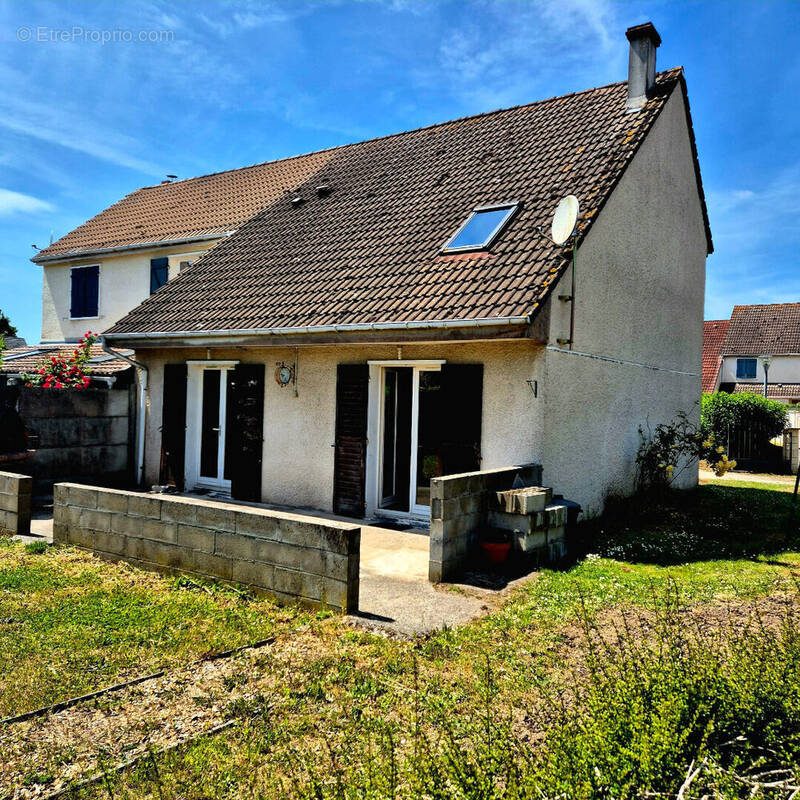 Maison à TRAINOU