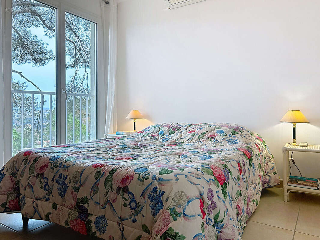 Appartement à VILLENEUVE-LES-AVIGNON