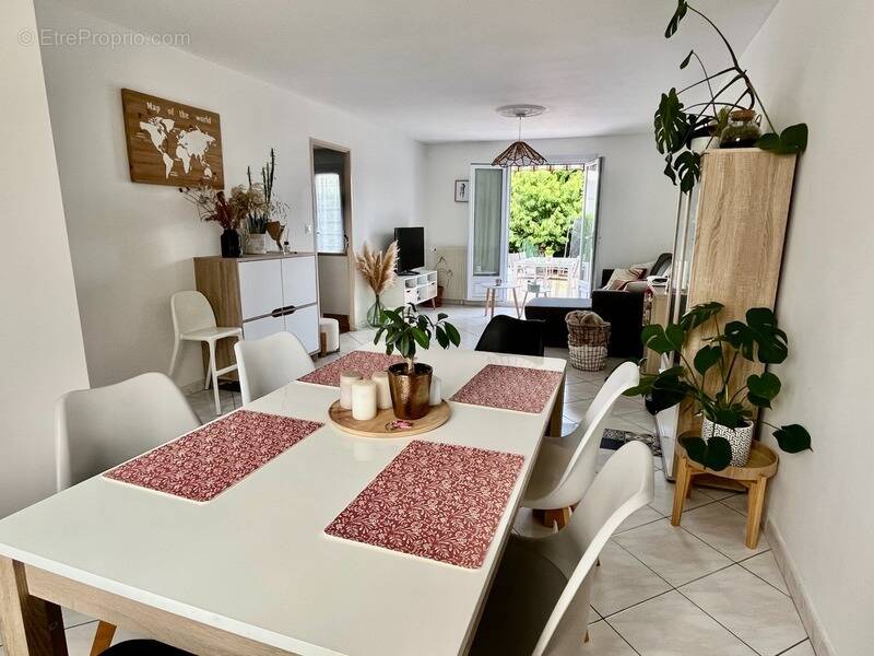 Maison à LES PONTS-DE-CE