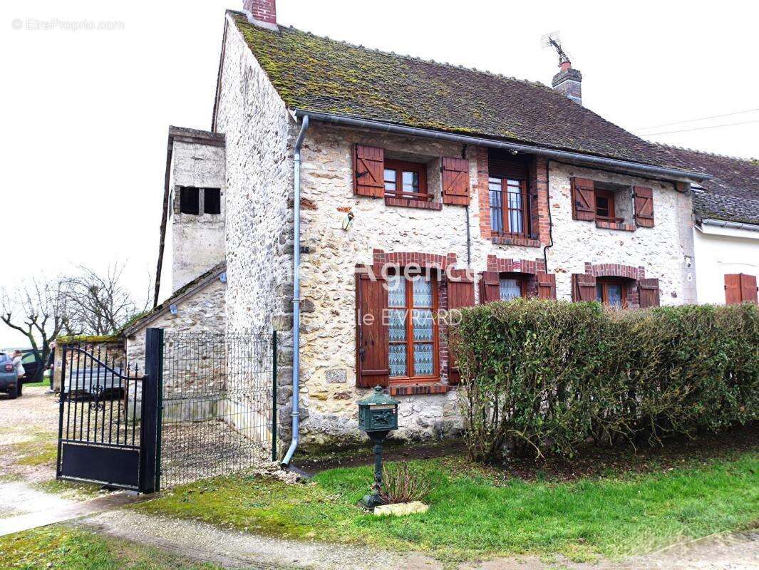 Maison à VILLIERS-SAINT-GEORGES