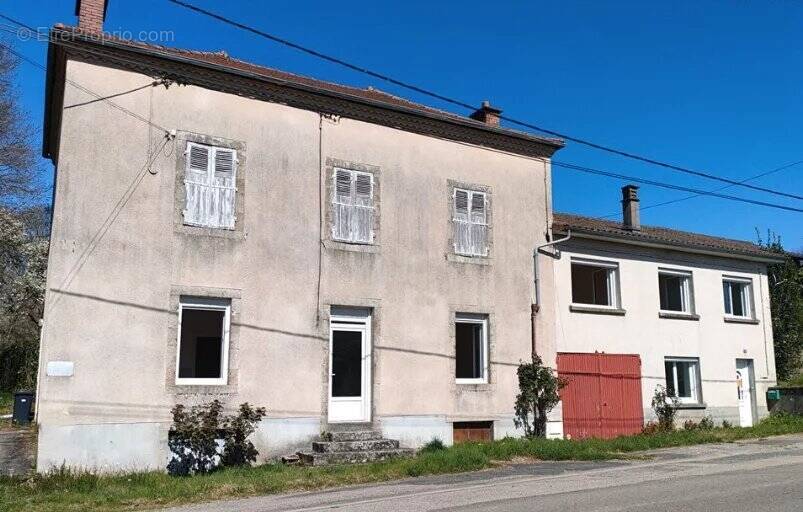 Maison à CHALUS