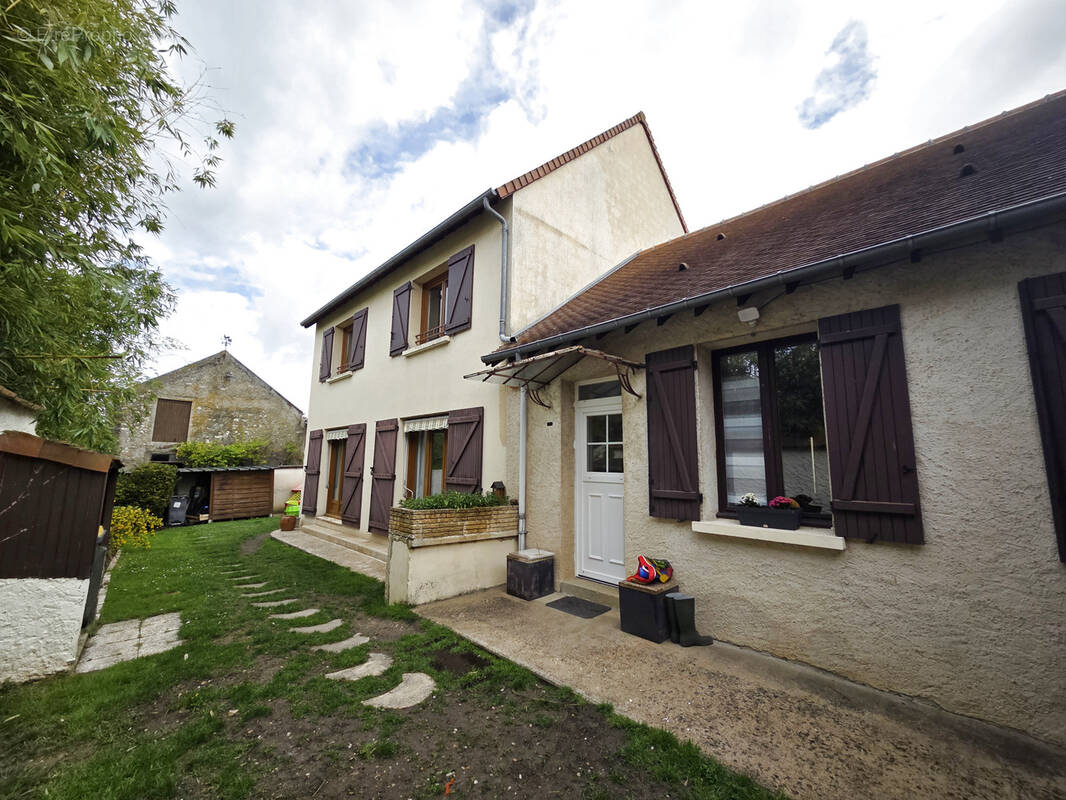 Maison à MAGNANVILLE
