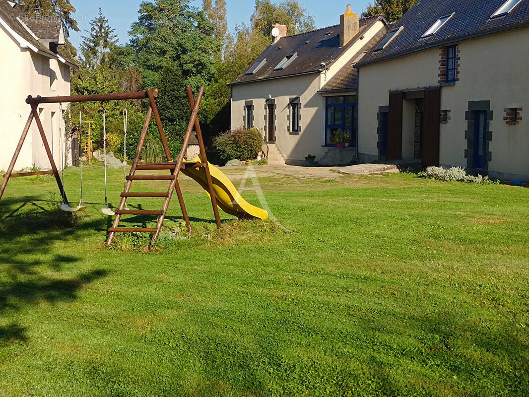 Maison à NUILLE-SUR-VICOIN