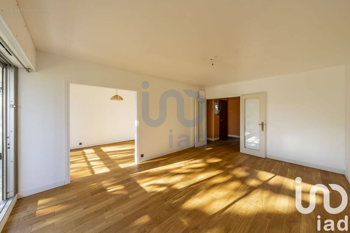 Photo 1 - Appartement à CHEVILLY-LARUE