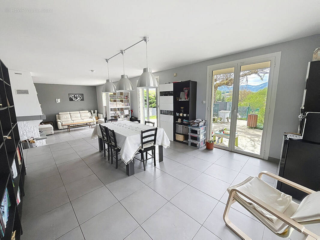 Maison à ALBY-SUR-CHERAN
