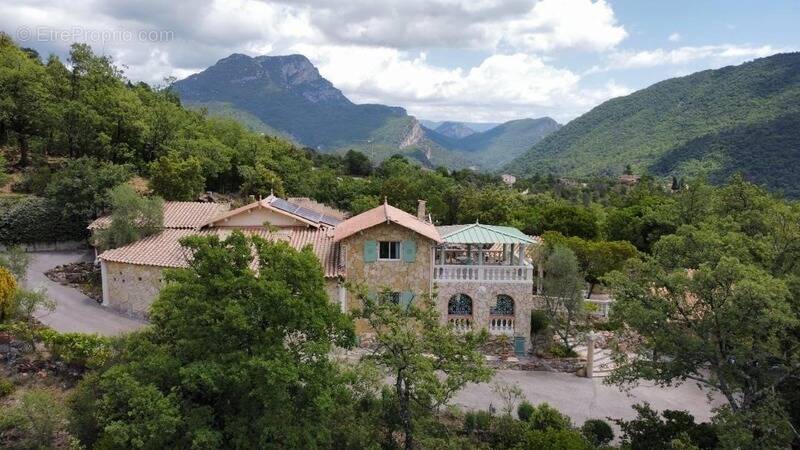 Maison à PIERREFEU