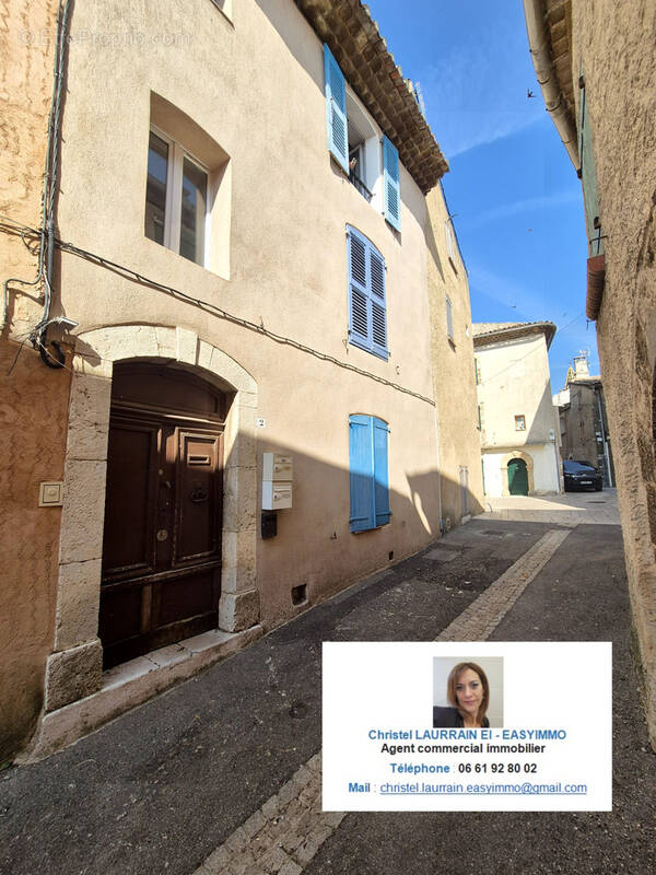 Appartement à REGUSSE