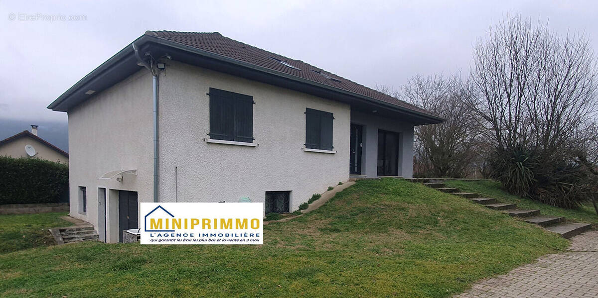 Appartement à LAGNIEU