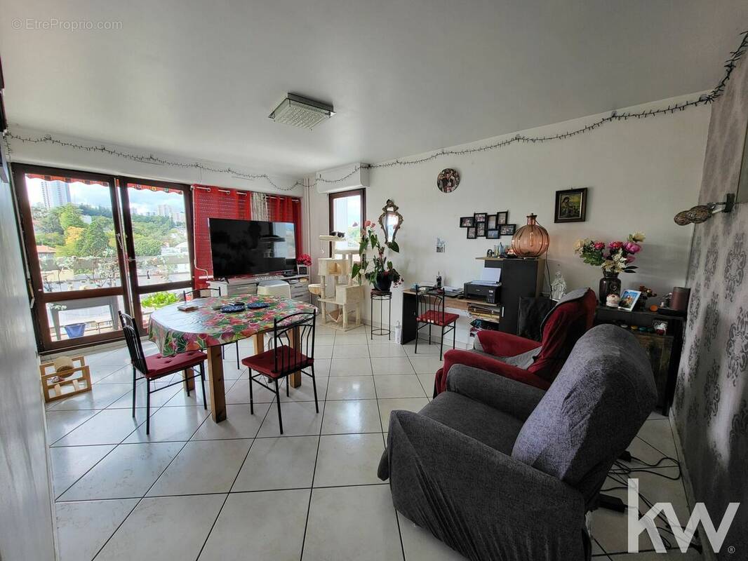 Appartement à SAINT-ETIENNE