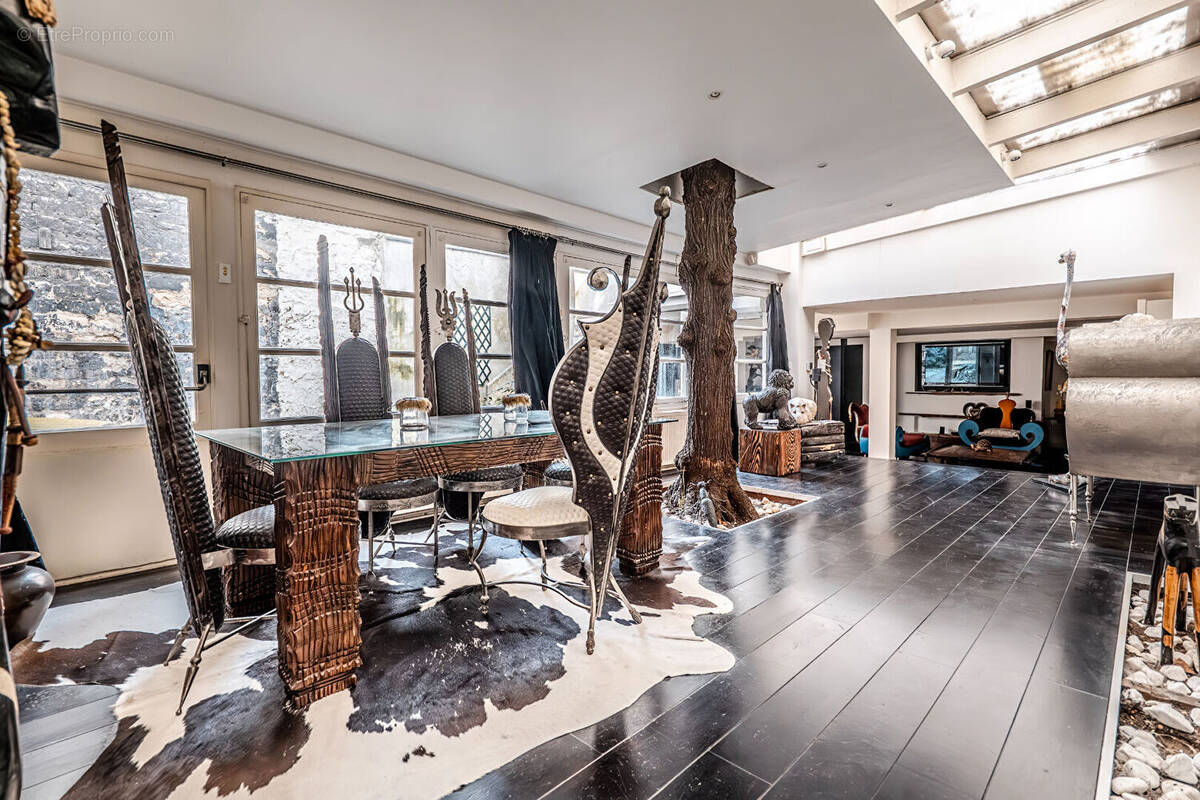 Appartement à PARIS-17E