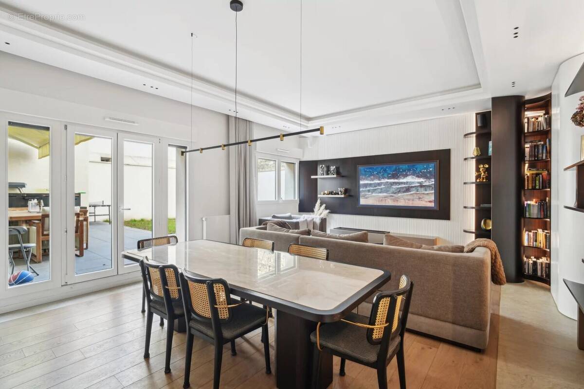 Appartement à LEVALLOIS-PERRET