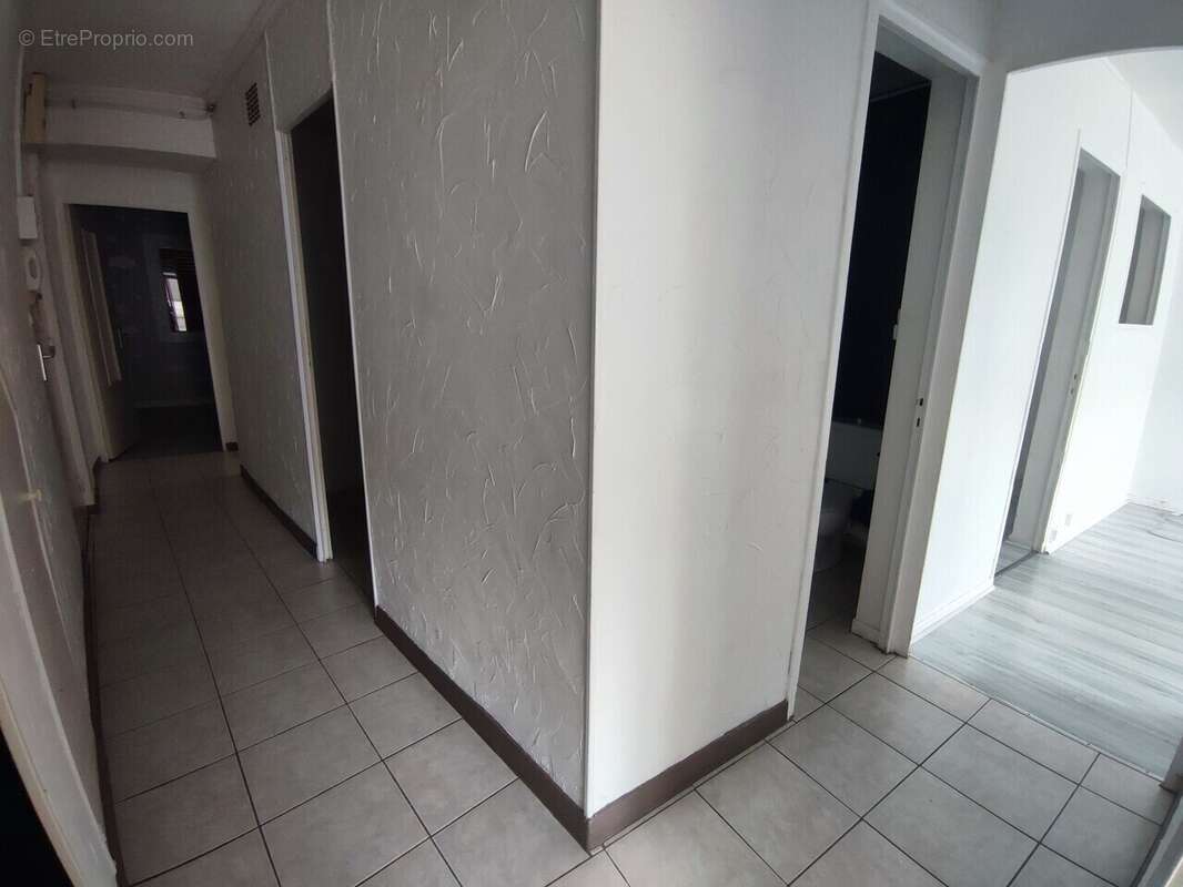 Appartement à SAINT-ANDEOL-LE-CHATEAU