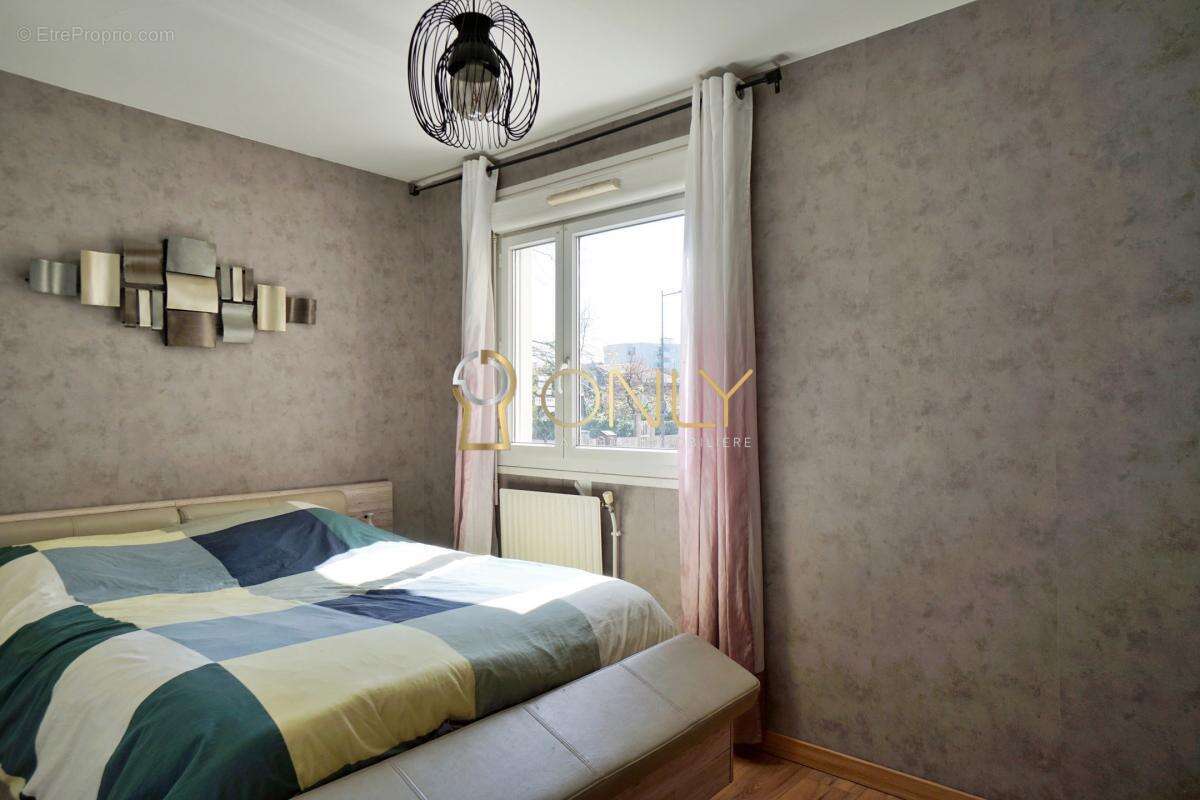 Appartement à SATHONAY-VILLAGE