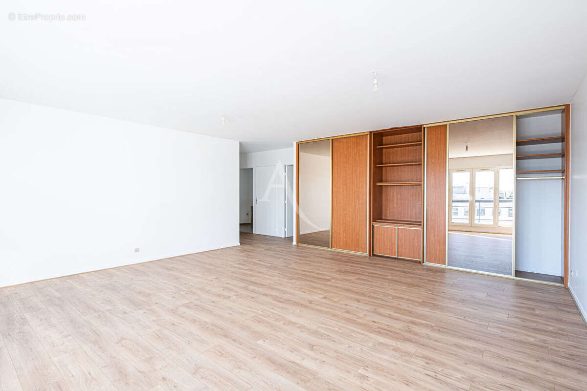 Appartement à SURESNES