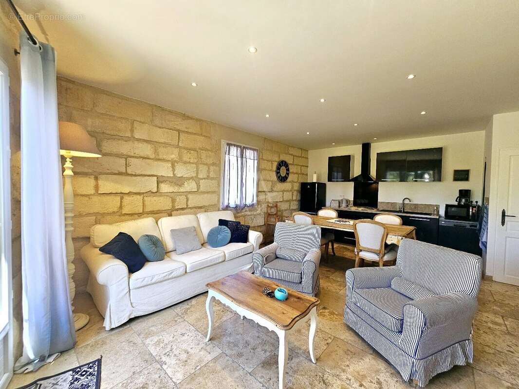 Appartement à ARAMON