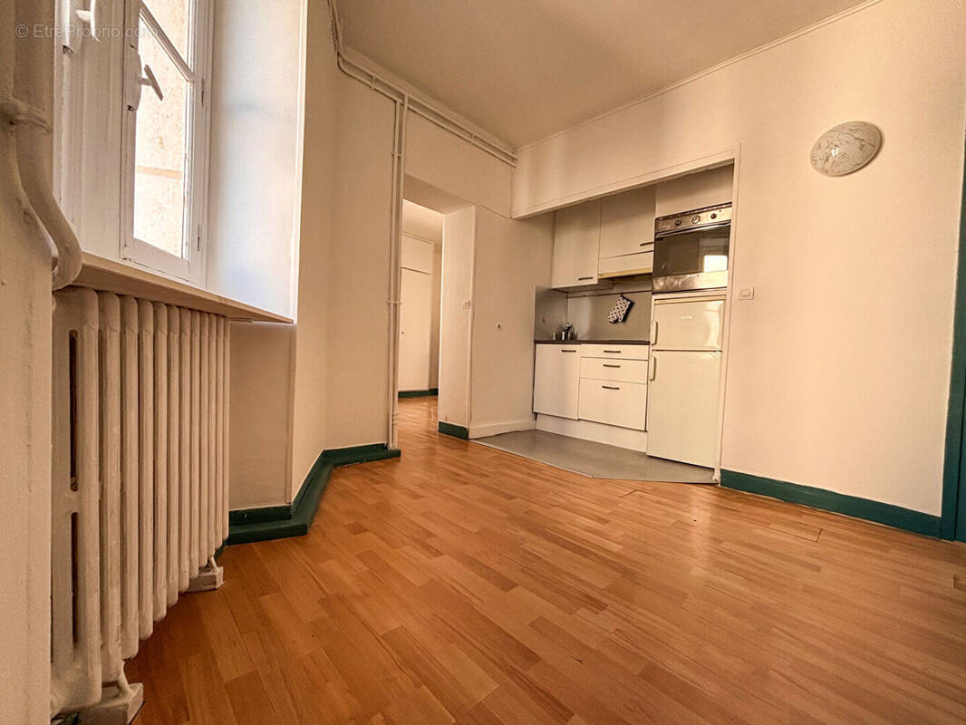 Appartement à PARIS-19E