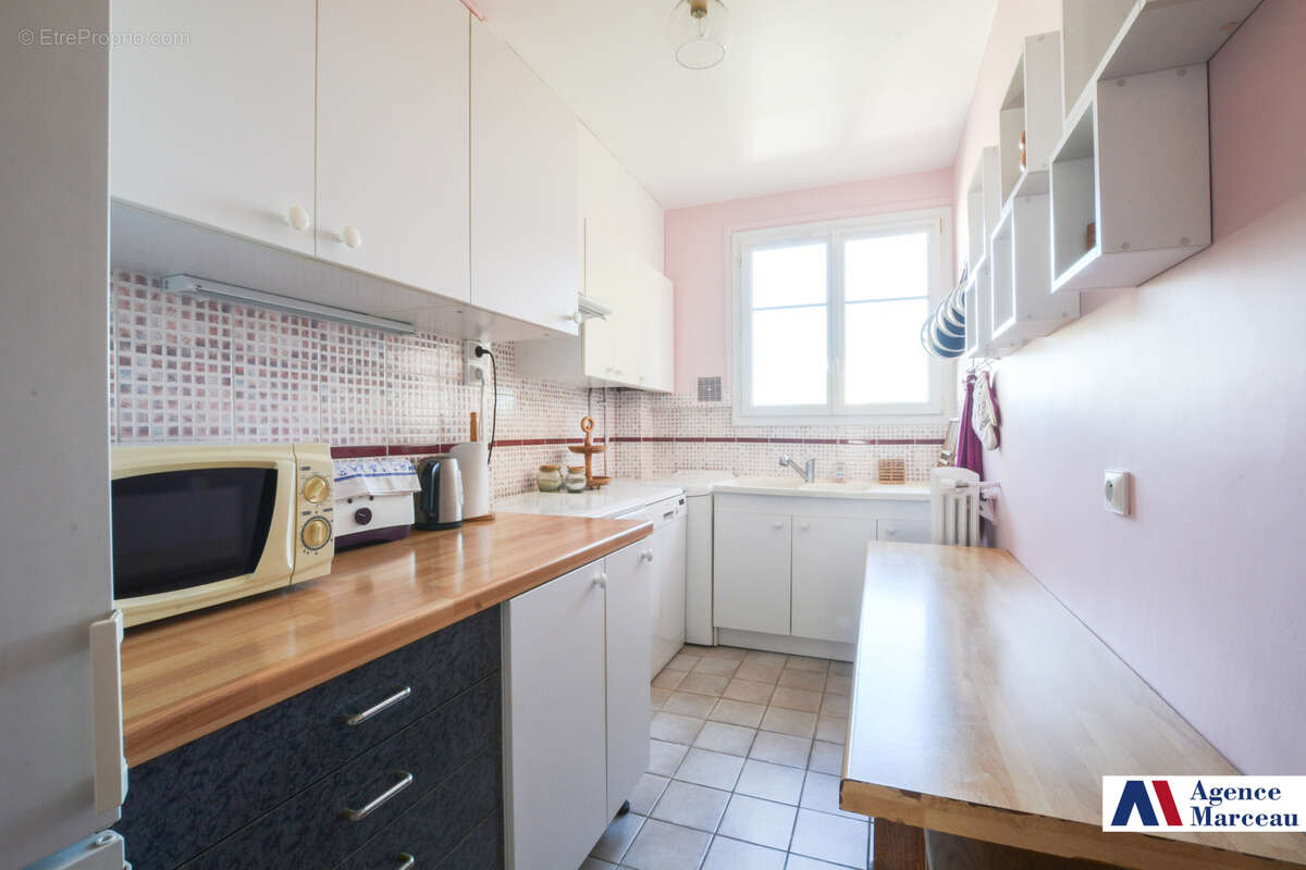 Appartement à COURBEVOIE