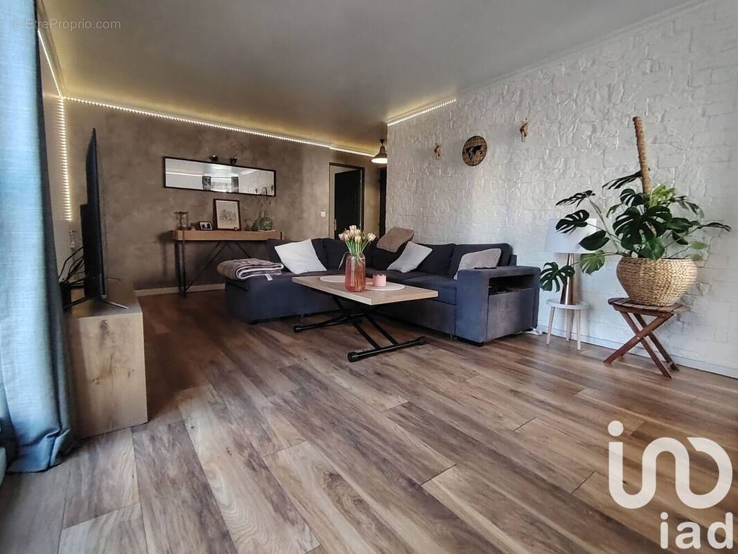 Photo 1 - Appartement à LES ULIS