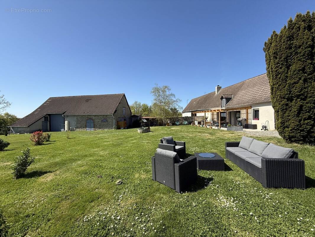 Maison à MERY-SUR-CHER