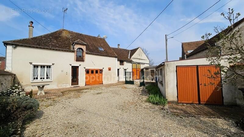 Maison à DONNEMARIE-DONTILLY