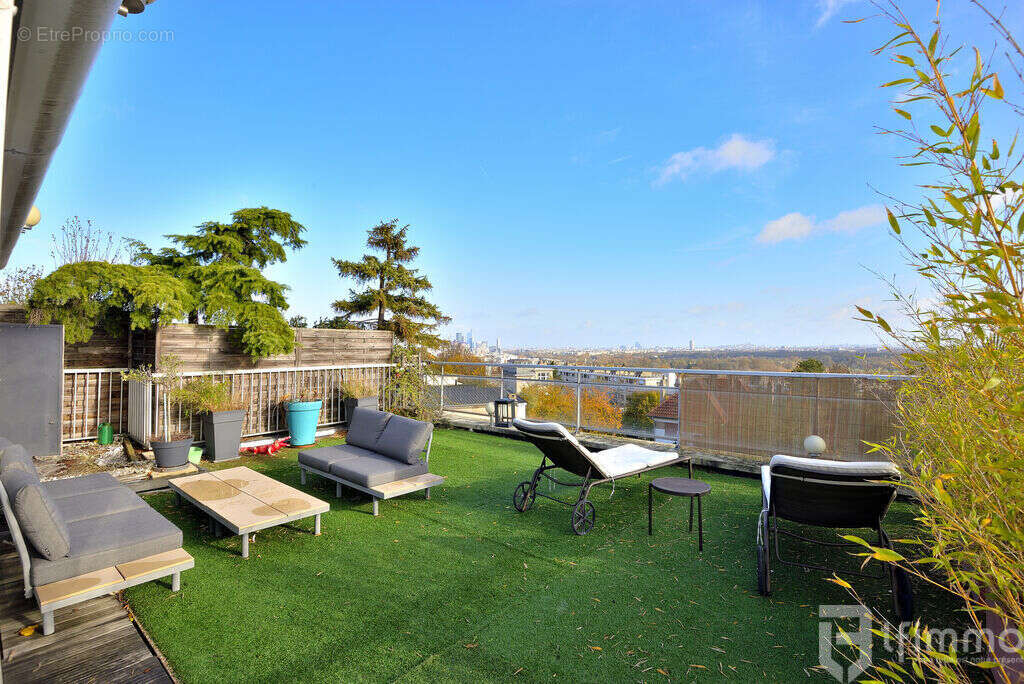 Appartement à SURESNES