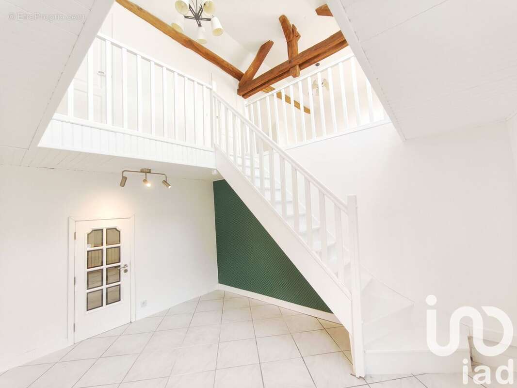 Photo 3 - Appartement à LA CHAPELLE-EN-SERVAL