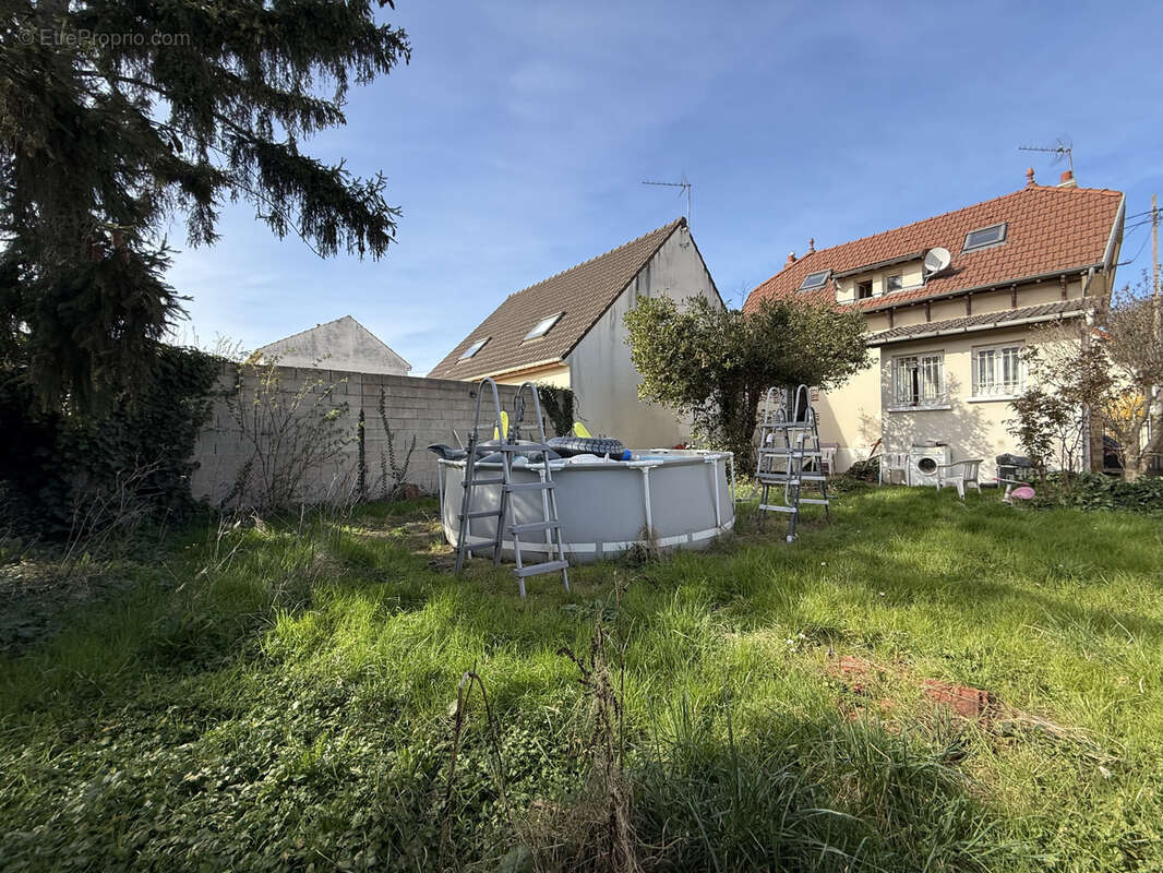 Maison à LE BLANC-MESNIL