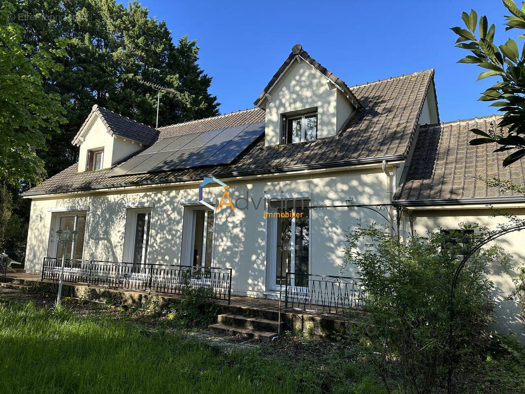 Maison à COURTENAY