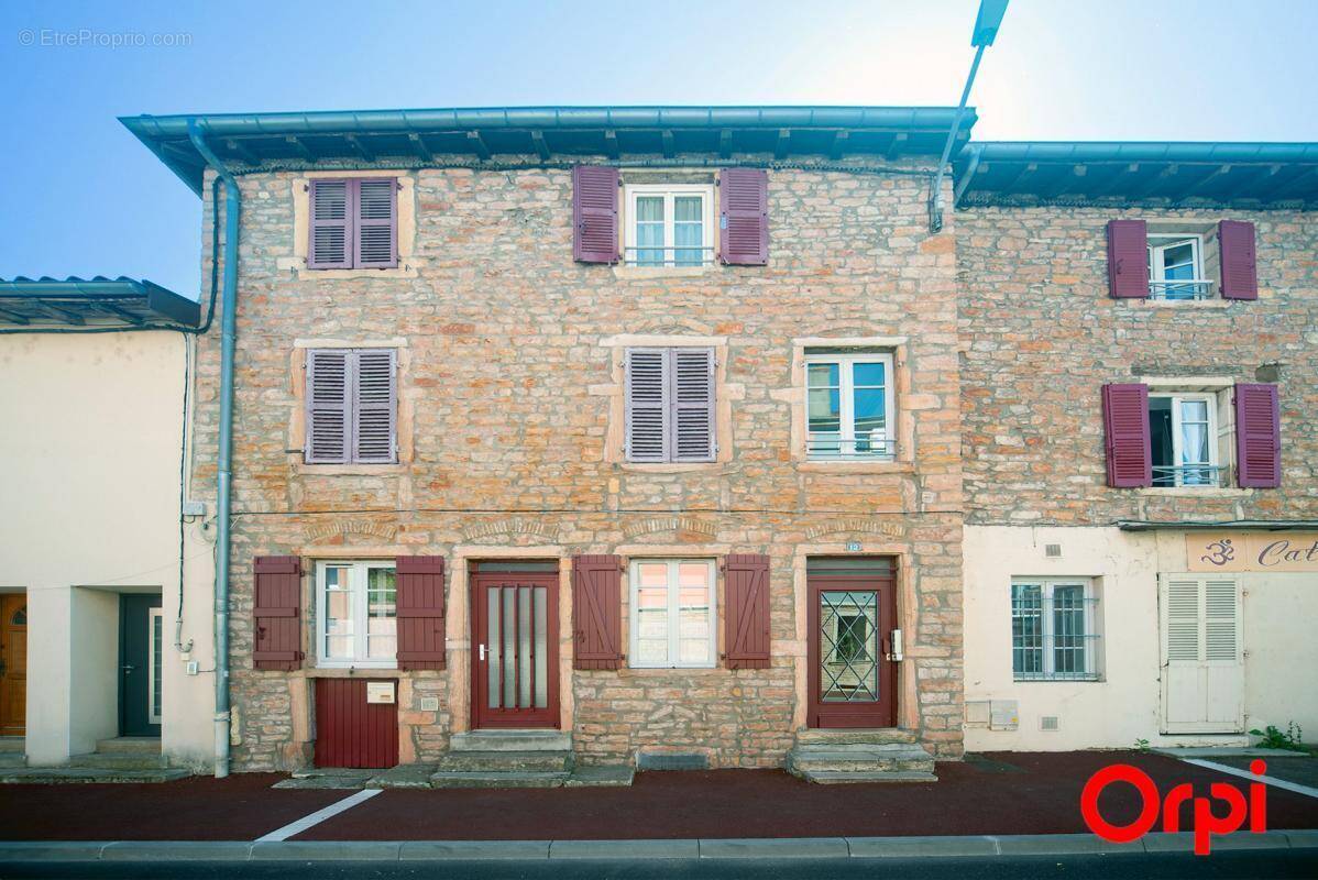 Appartement à SAINT-LAURENT-SUR-SAONE