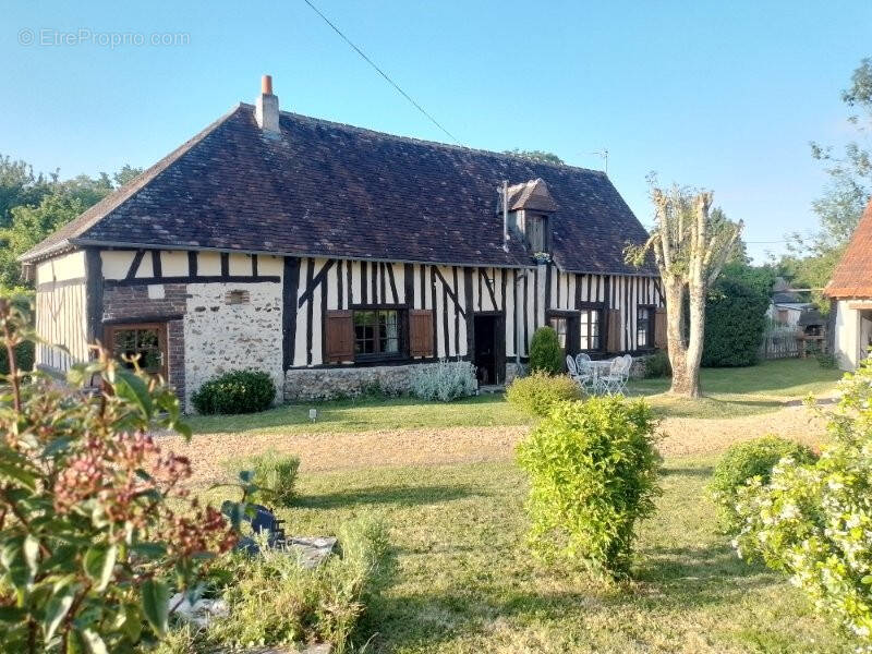 Maison à LA BAZOCHE-GOUET