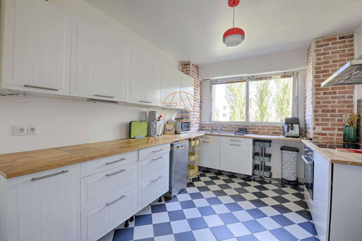 Appartement à SAINT-MAUR-DES-FOSSES