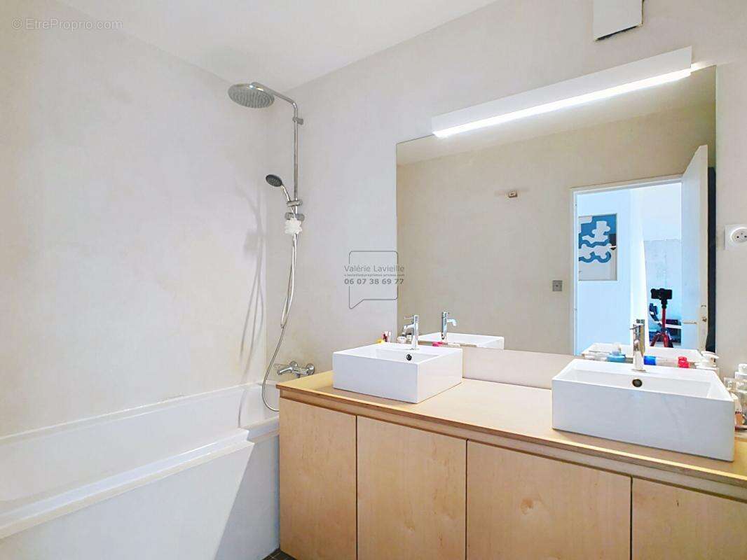 Appartement à MARSEILLE-1E