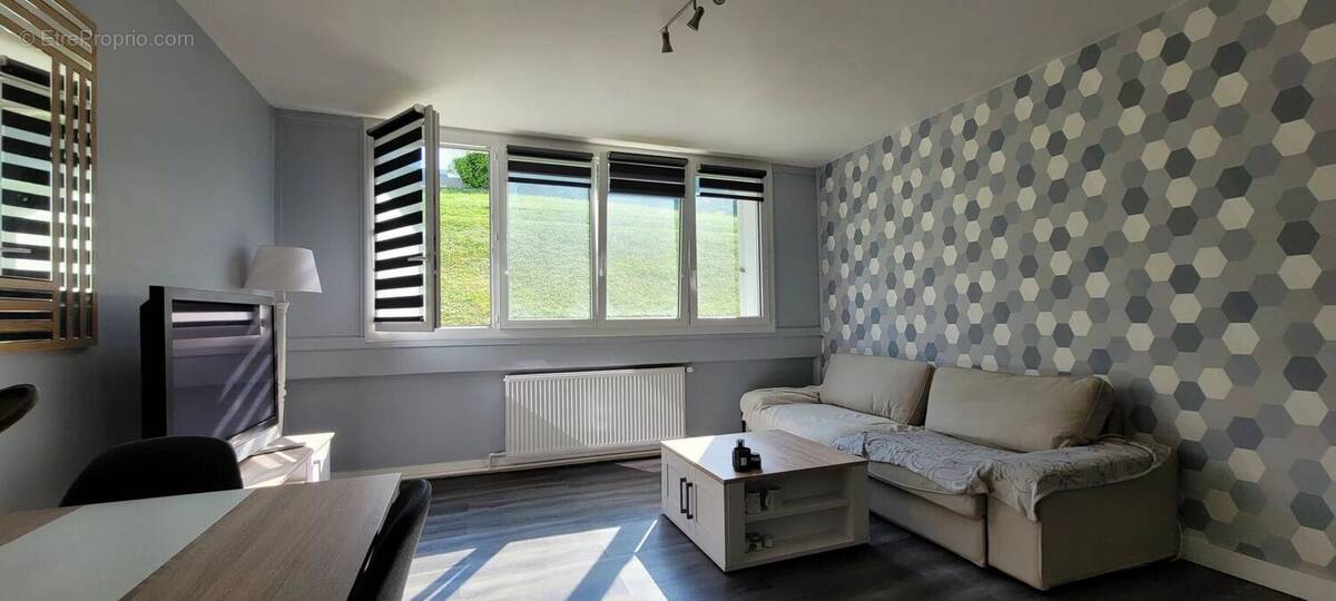 Appartement à BEYNES