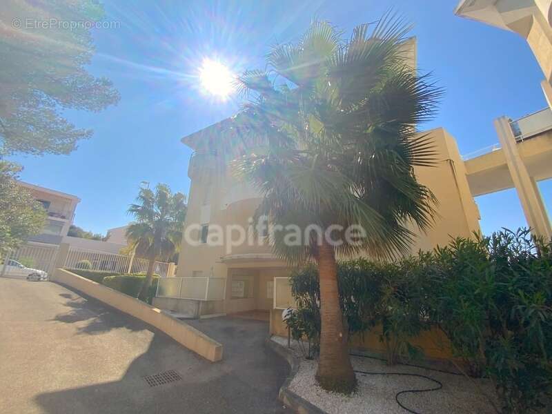 Appartement à LE CANNET