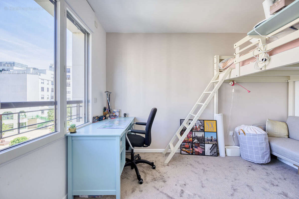 Appartement à SURESNES