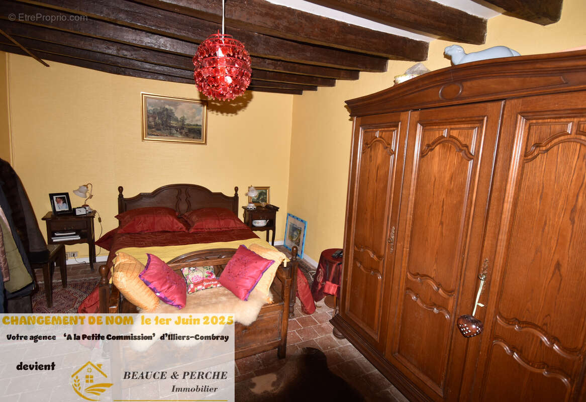 Maison à COMBRES