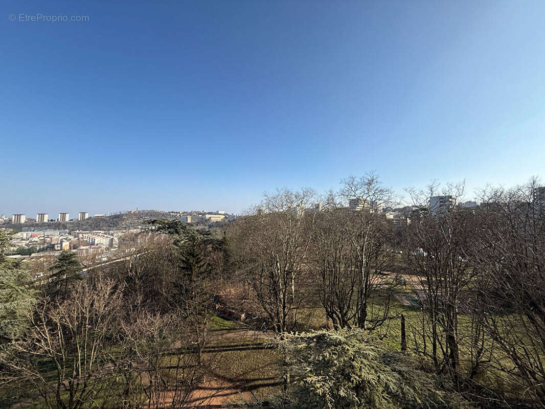 Appartement à LYON-9E