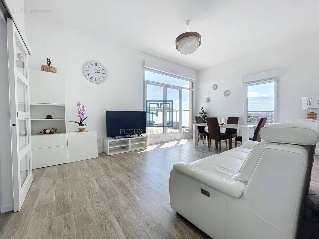 Appartement à ELANCOURT
