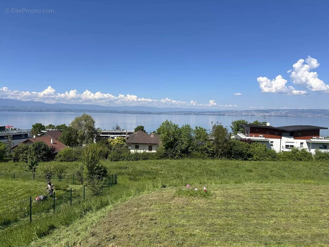 Appartement à EVIAN-LES-BAINS
