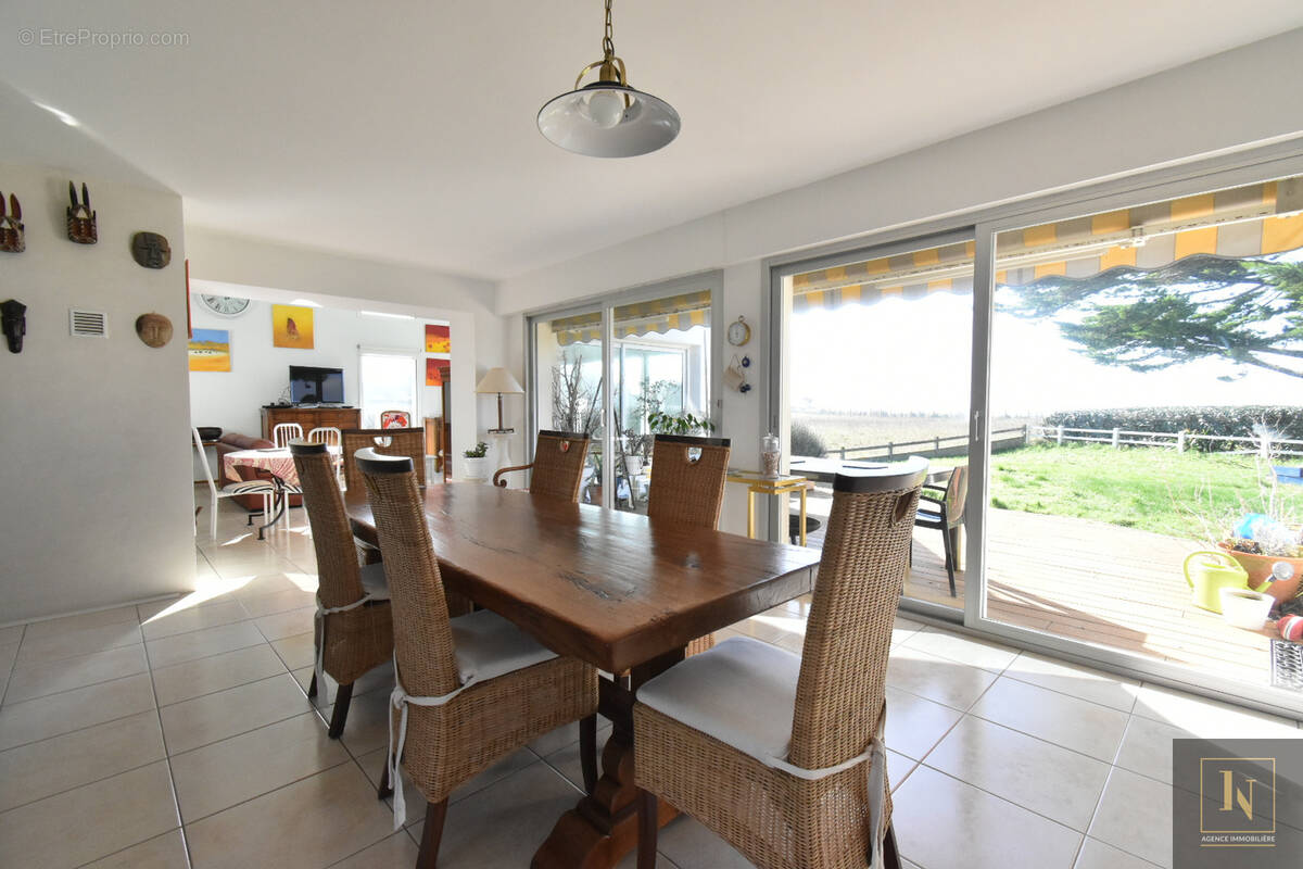 Maison à LA TURBALLE