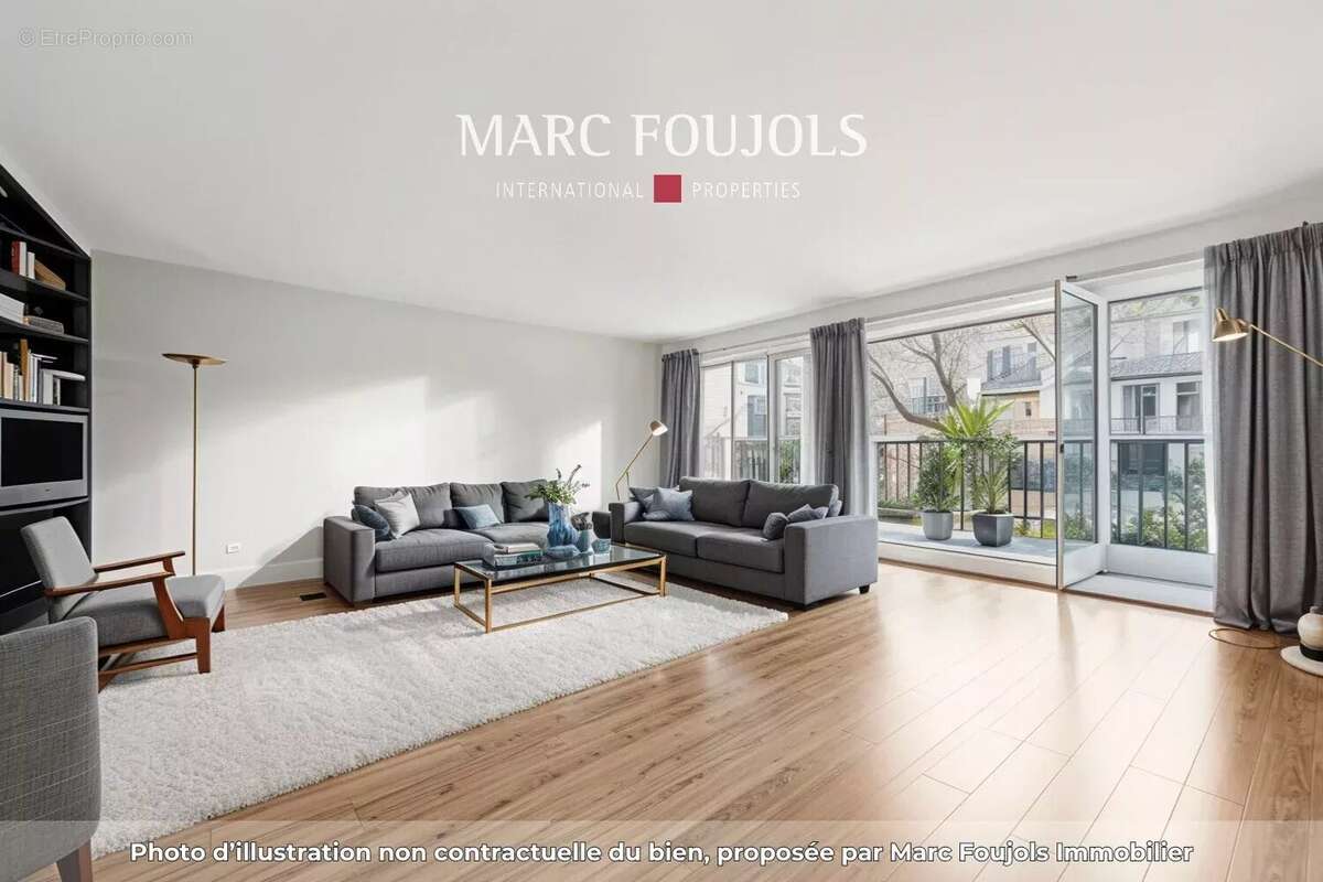 Appartement à PARIS-16E