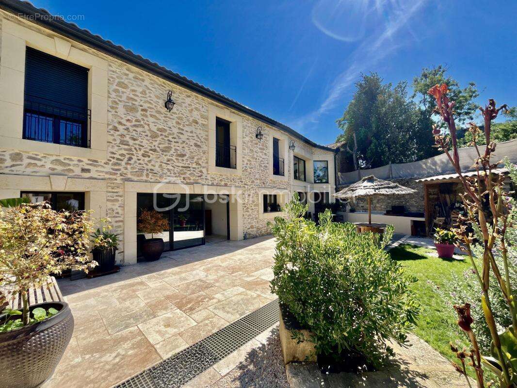 Maison à POUSSAN