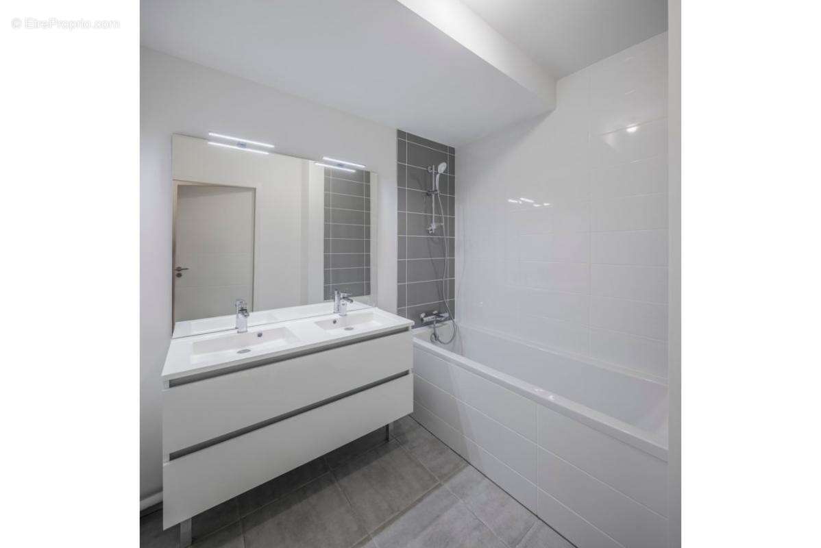 Appartement à BEAUCAIRE