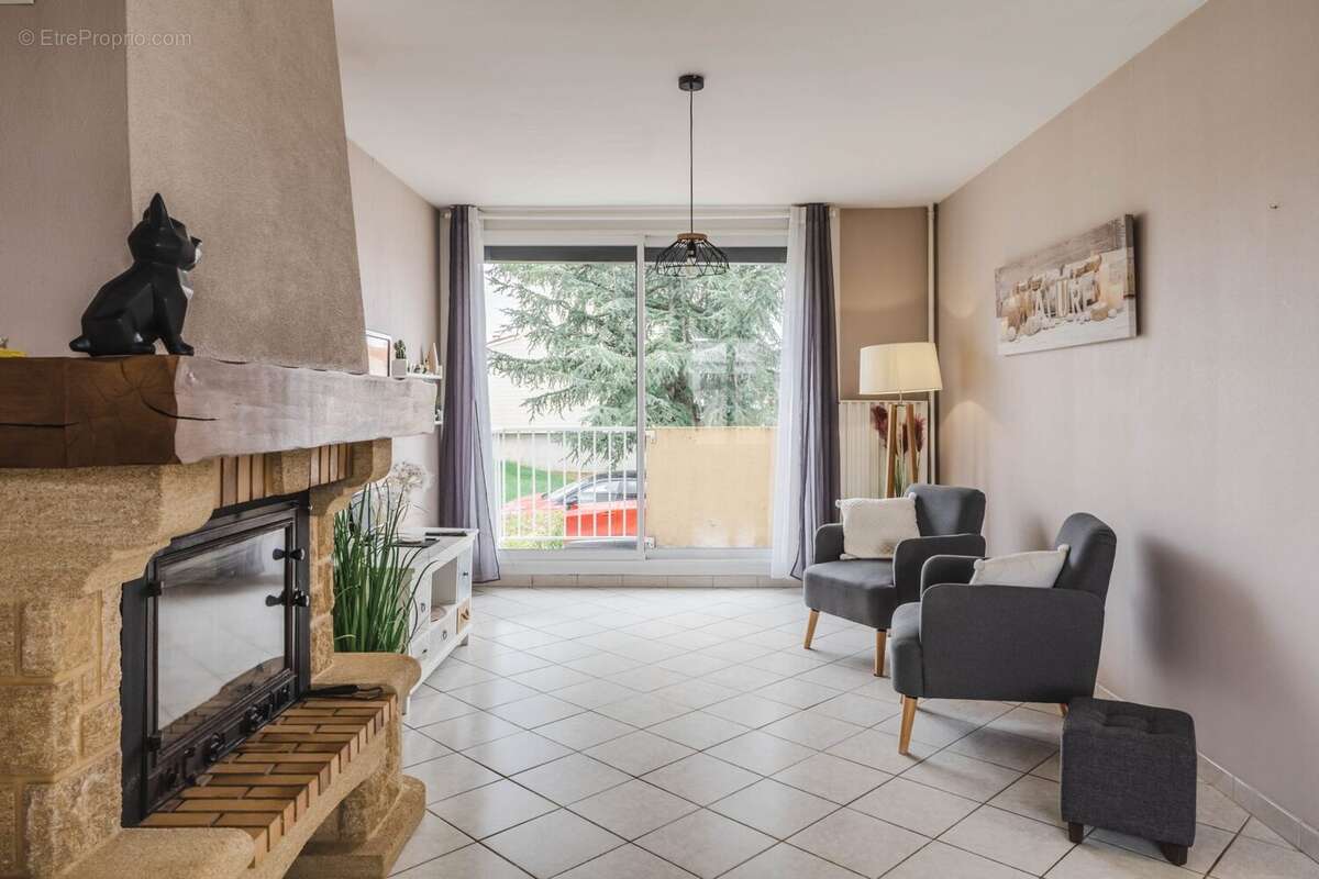 Maison à LABRUGUIERE