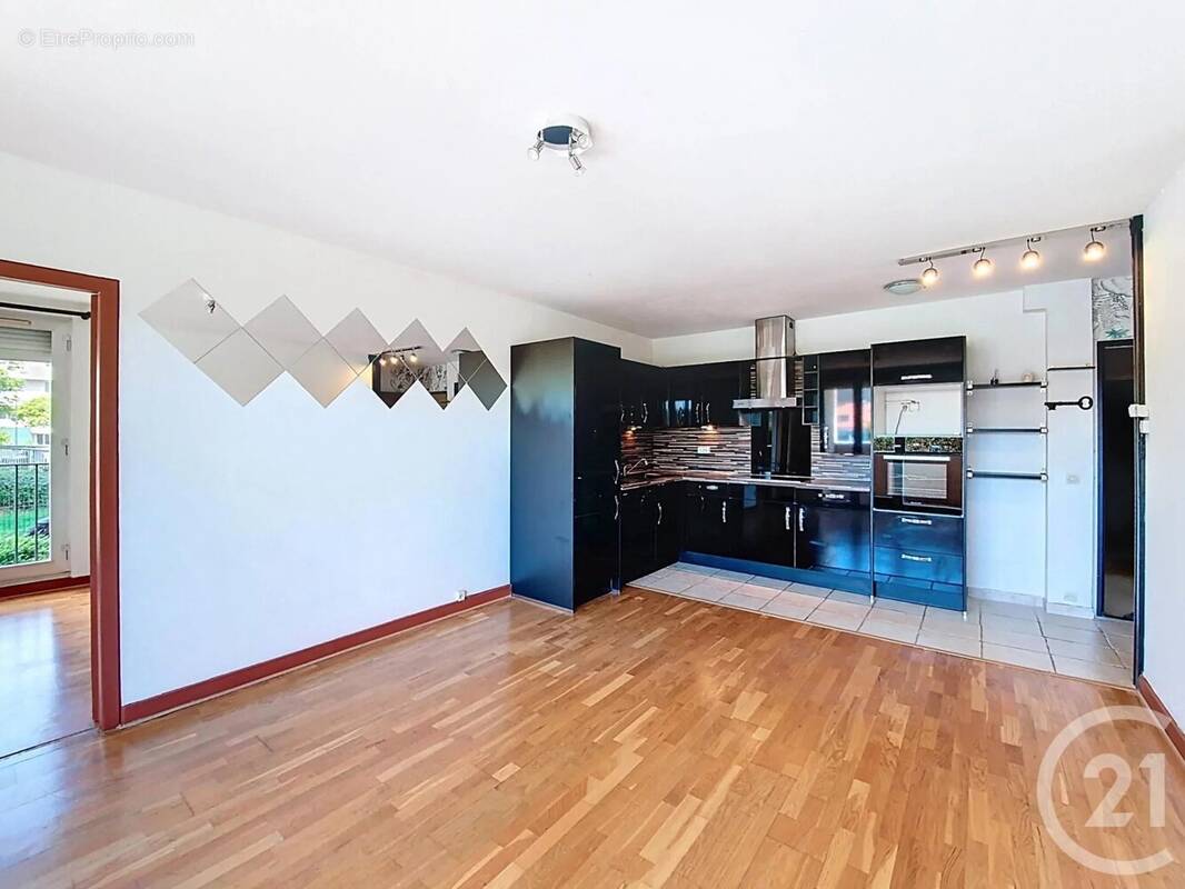 Appartement à COLOMBES