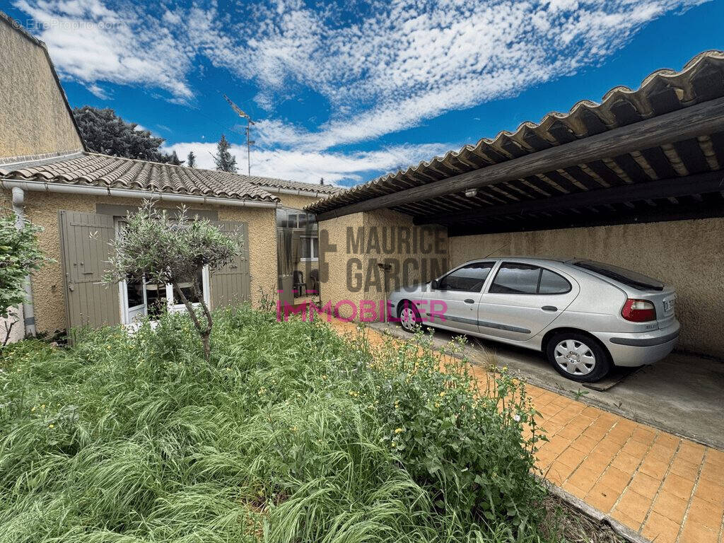 Maison à ROBION