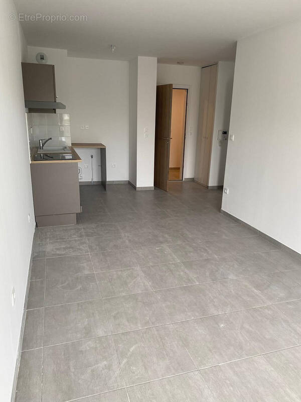 Appartement à LATTES