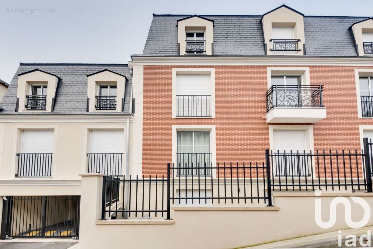 Photo 8 - Appartement à SURESNES